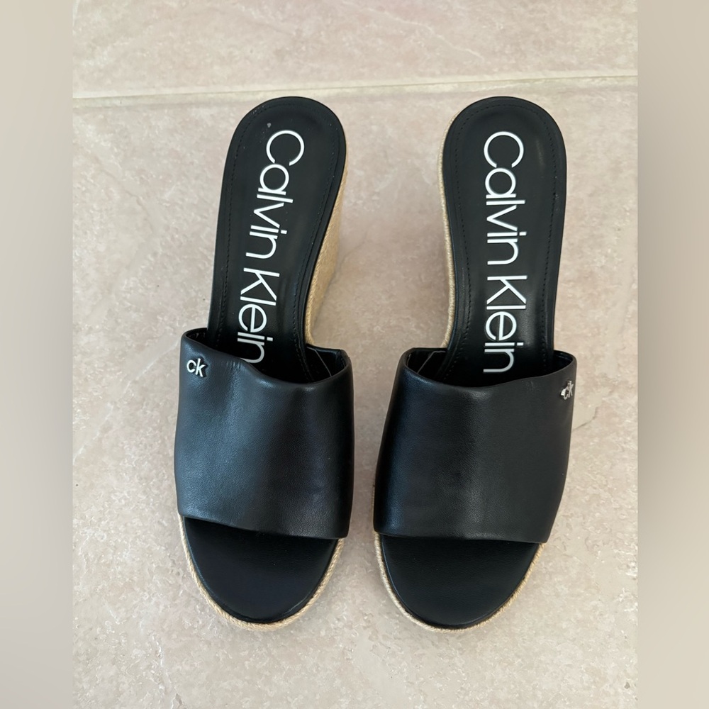 NWOT Calvin Klein Britta Leather Wedge Sandals - Size 10 - Picture 12 of 13